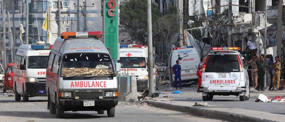 Die Anschläge wurden vor dem Bildungminietrium im Zentrum von Mogadischu verübt.