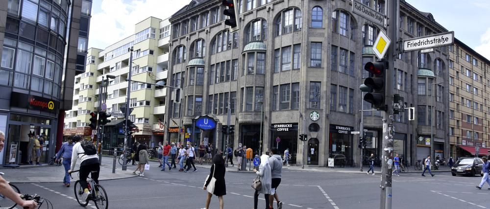  Das ehemalige Signa-Gebäude in der Friedrichstraße 210.