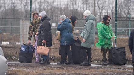 Russland, Rostow am Don: Flüchtlinge aus dem Donbass bei ihrer Ankunft in der Region Rostow.+