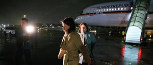 Bundesaußenministerin Annalena Baerbock nach der Landung auf dem New Yorker Flughafen John F. Kennedy International.