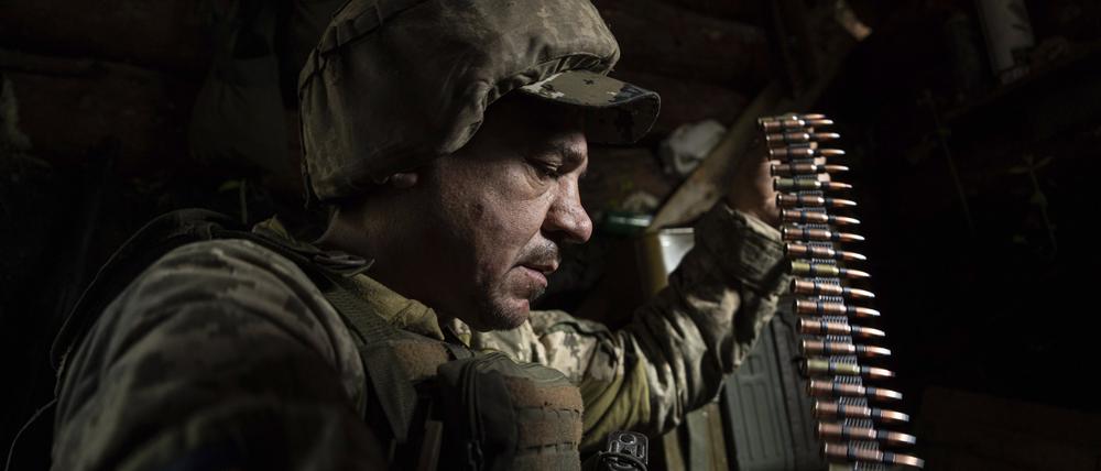 Die Lage für die ukrainischen Soldaten rund um Awdijiwka ist nach Einschätzung des Generalstabs schwierig.  