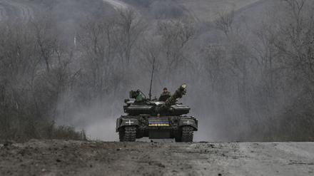 Ukrainischer Panzer in Bachmut.