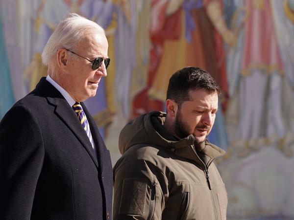 Joe Biden und Wolodymyr Selenskyj in Kiew.