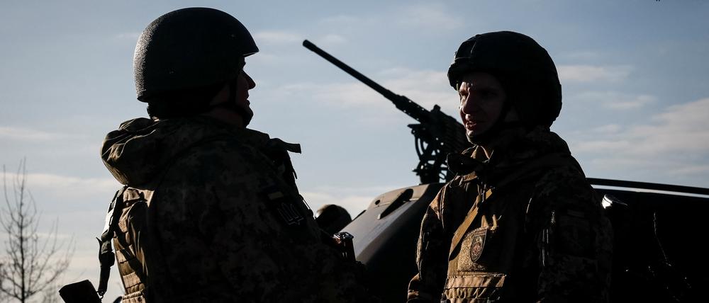 Ukrainische Soldaten nahe Kiew.