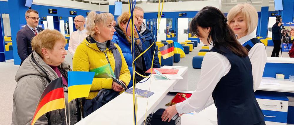 Der Reisepassdienst für Ukrainische Bürger:innen in Treptow