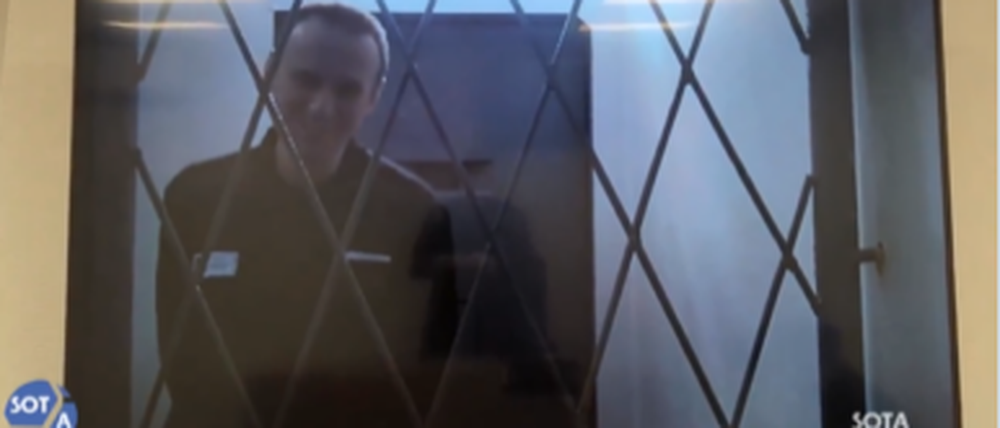 Unabhängige russische Medien haben ein Video veröffentlicht, das den Oppositionellen während eines Gerichtstermins am Donnerstag zeigen soll. 