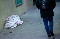 Viele Obdachlose schlafen auch in den Wintermonaten auf den Berliner Straßen.