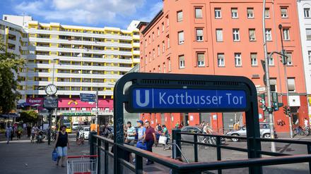 Die Adalbertstraße grenzt an das auch bei Tourist:innen beliebte Kottbusser Tor. 