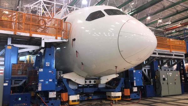 Die Boeing 787 Dreamliners werden am 30. Mai 2023 im Montagewerk des Luftfahrtunternehmens in North Charleston, South Carolina, gebaut.