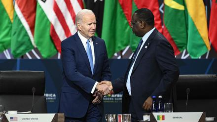 Handschlag in Washington: Joe Biden udn Macky Sall beim USA-Afrika-Gipfel.