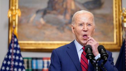 U.S. President Joe Biden speaks about the ongoing student protests at U.S. universities, amid the ongoing conflict between Israel and Hamas, during brief remarks in the Roosevelt Room at the White House in Washington, U.S., May 2, 2024. REUTERS/Nathan Howard