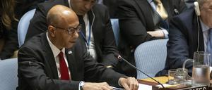 Der Botschafter der Vereinigten Staaten bei den Vereinten Nationen, Robert Wood, spricht während einer Sitzung des UN-Sicherheitsrats am Sitz der Vereinten Nationen. 