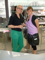 Chefin Regina Wittgen (links) und ihre Mitarbeiterin Pamela Dahl.