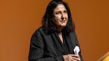 Die Schriftstellerin Emine Sevgi Özdamar erhält den Georg-Büchner-Preis im Staatstheater Darmstadt.   