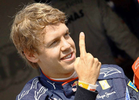 Neue Ortsmarke. Sebastian Vettel feiert in seiner Heimatstadt Heppenheim, die jedoch nur vorübergehend umbenannt wurde.