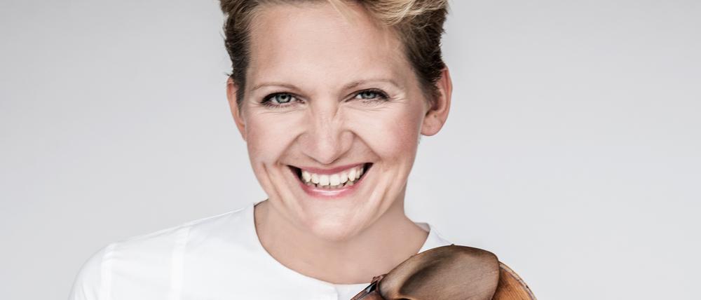 Vineta Sareika-Völkner stammt aus Lettland und spielt seit 2022 bei den Berliner Philharmonikern. 