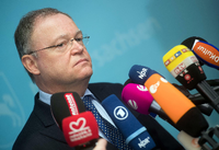 Einflussnahme? Niedersachsen Ministerpräsident Weil weist alle Vorwürfe zurück.