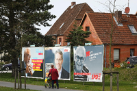 Schleswig-Holstein: Wahlplakate der Spitzenkandidaten (l-r) Wolfgang Kubicki (FDP), Daniel Günther (CDU) und Torsten Albig (SPD)