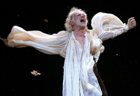 Dämon, Theatertier, Zauberkünstler. Gert Voss als König Lear im Burgtheater in Wien, 2007).