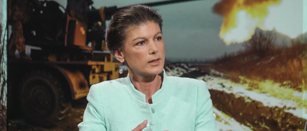 Sahra Wagenknecht, Bundestagsabgeordnete der Partei Die Linke während der ARD-Sendung „hart aber fair“. 