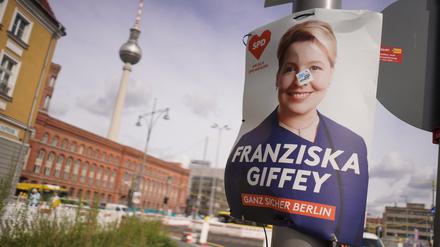 Reicht es für Franziska Giffey und Schwarz-Rot? Das hängt von der Entscheidung der SPD-Mitglieder ab.