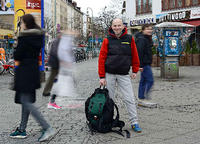 Nirgendwo zuhause. Adam Jaskula lebt seit vier Wochen in Berlin – nach Stationen in England und Frankreich, Norwegen und Zypern, Spanien und Schweden.Foto: Mike Wolff