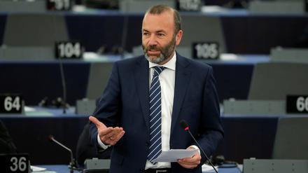 Manfred Weber, Fraktionsvorsitzender der EVP im Europaparlament, steht wegen seiner Unterstützung für Berlusconi in der Kritik. 
