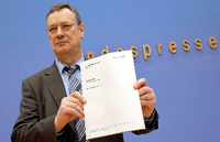 Der Wehrbeauftragte des Bundestages, Hans-Peter Bartels (SPD).