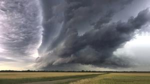 Extremwetterereignisse nehmen durch den Klimawandel zu. Ohne wirksamen Klimaschutz droht bis 2060 eine Verdoppelung der Hitzetage mit gravierenden Folgen für Städte und Landwirtschaft.