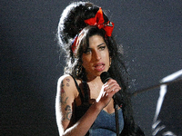 Gesundheitsprobleme: Amy Winehouse nach Schwächeanfall im ...