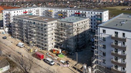 Neubauten in Leipzig: Steigende Zinsen lassen die Bauproduktion weiter schrumpfen.