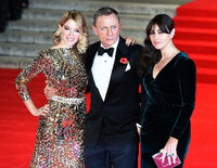 Weltpremiere des James-Bond-Films "Spectre" am Montagabend in London. Daniel Craig mit Lea Seydoux und Monica Bellucci auf dem Roten Teppich.