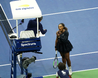 Erbost. Serena Williams kann nicht fassen, dass sie vom Schiedsrichter bestraft wird.