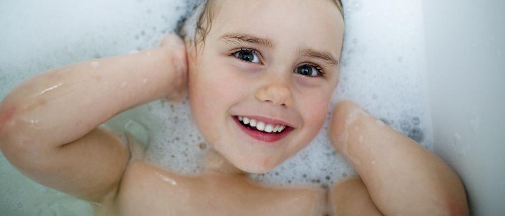 Es gilt nicht nur für Kinder: Rundum-Körperpflege mit Seife, nicht zu viel und nicht zu wenig, schützt die Gesundheit.