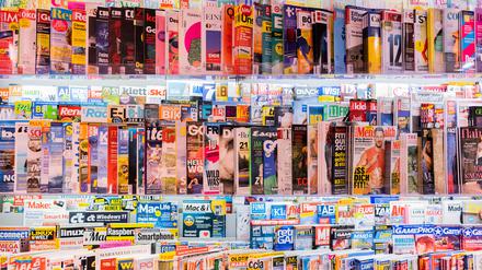Schöne bunte Welt: Zeitschriften am Kiosk. 