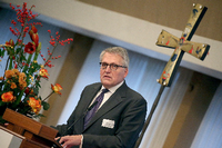 Der Präsident des Zentralkomitees der deutschen Katholiken (ZdK), Thomas Sternberg, spricht am Freitag auf der Vollversammlung der Organisation.