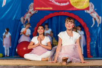 Der Zirkus Cabuwazi in Zehlendorf hat mit deutschen und ukrainischen Kindern ein Programm auf die Beine gestellt.