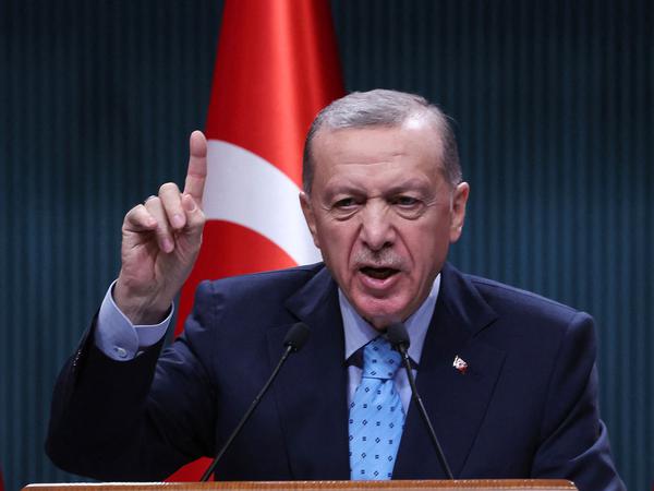 Erdogan hat in der Türkei nicht nur die Demokratie, sondern auch die Wirtschaft gelähmt.