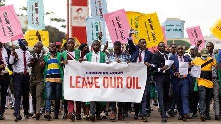 Studenten der Uganda National Students Association demonstrieren bei an einer Kundgebung in Kampala, Uganda. 