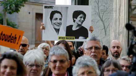 Auch die internationalen Proteste zur Freilassung von Nasrin Sotoudeh zeigt der Film. 