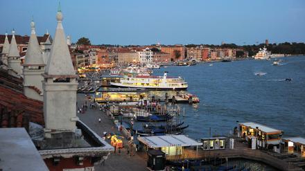 In der Lagunenstadt Venedig verbringt unsere Autorin ihre Sommer.