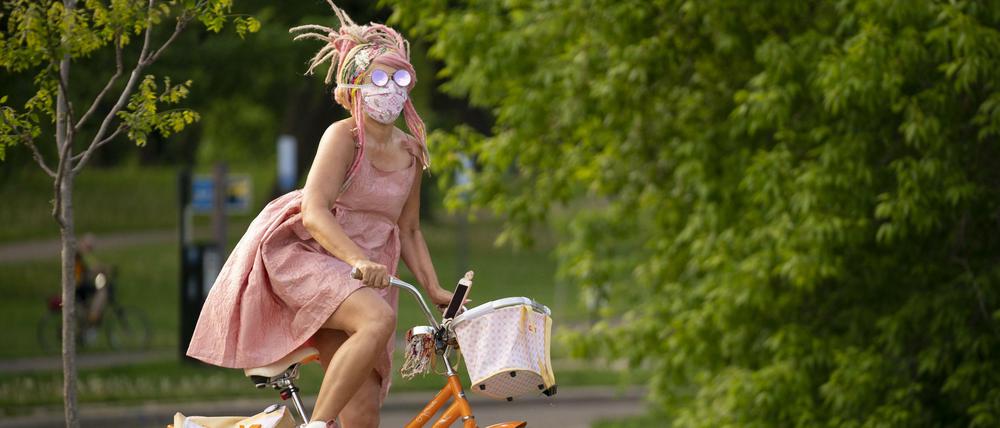 Es lohnt sich umzusatteln. Wer mit dem Fahrrad zur Arbeit fährt, lebt länger. Das fand eine Studie heraus.