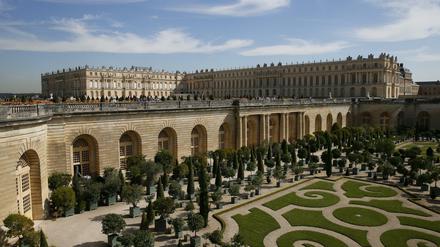 Symmetrien und Klänge. Schloss und Garten von Versailles vor den Tor von Paris. 