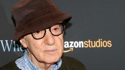 Woody Allen hat den Streamingproduzenten Amazon Studios auf 68 Millionen Dollar wegen Vertragsbruchs verklagt.