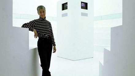 Die US-Künstlerin Adrian Piper 2003 in einer eigenen Ausstellung im Contemporary Art Museum in Barcelona.
