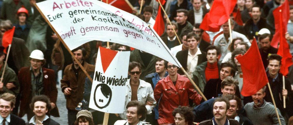 Beginn der Revolte. Im Mai 1968 protestieren Studenten in den Straßen Bonns gegen die Notstandsgesetze. 