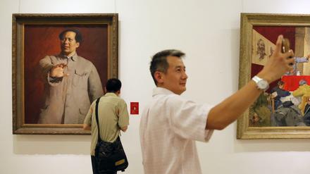 Selfies sind zur Norm in Museen geworden: Hier ein Besucher des Chinesischen Nationalmuseums in Peking.