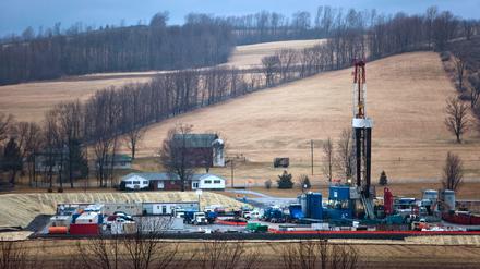 Fracking im Tal von Troy, Pennsylvania. In Boumans Roman wird in der Nähe einer Ölplattform eine Leiche gefunden.