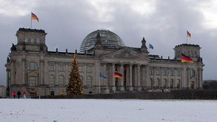 Das neue Infocenter soll künftig der zentrale Eingang für das Reichstagsgebäude werden. Bisher gibt es für die Sicherheitskontrollen nur ein provisorisches Gebäude.