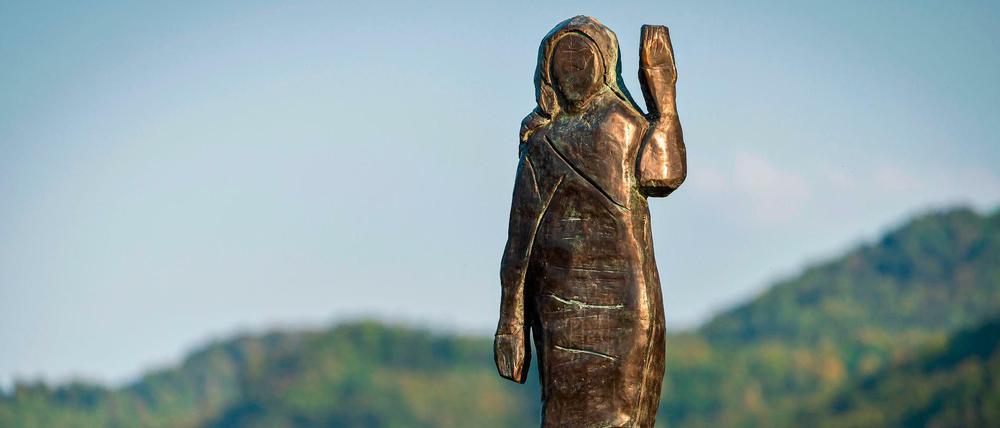 Melania in Bronze: Neue Statue der First Lady der USA in ihrer Heimat Slowenien 